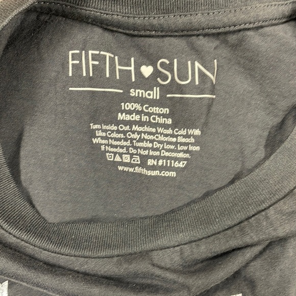 On Sundays, we watch football T-shirt - Picture 2 of 7